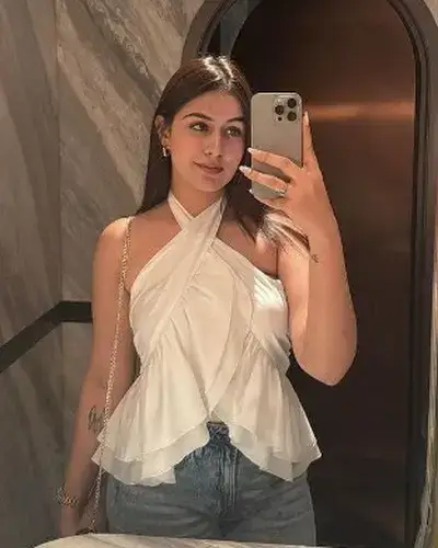 Escorts In Warud